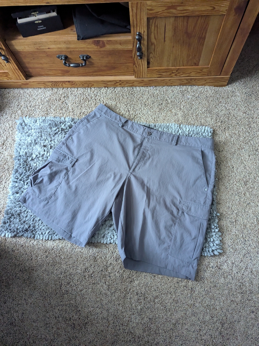 Under Armour Gray Men's Cargo Shorts